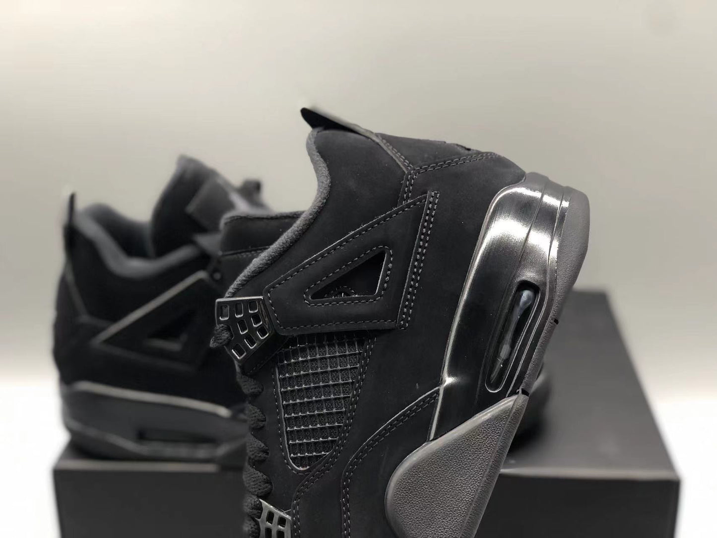 nike air Jordan 4 black cat