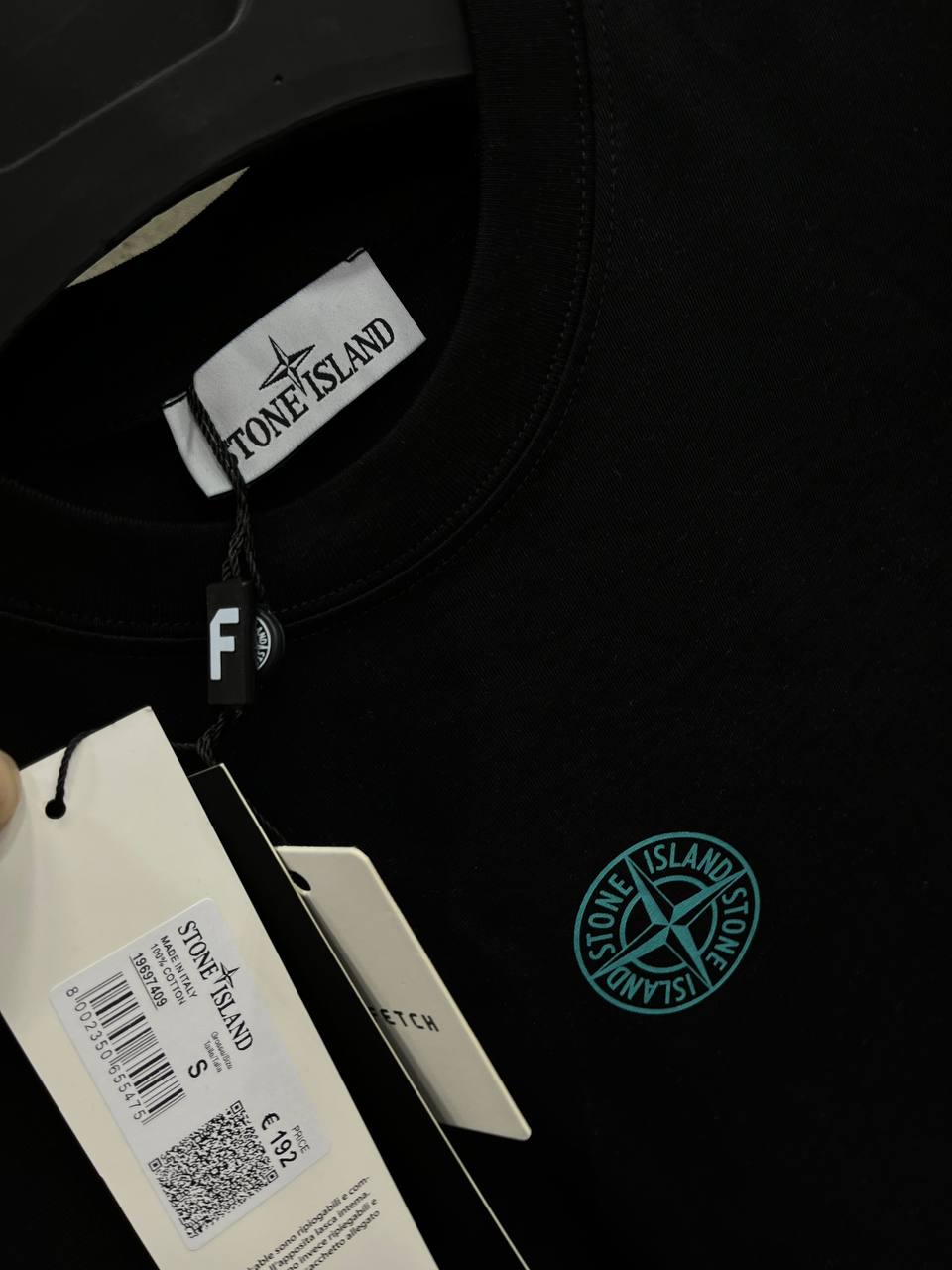 T-shirt stone island