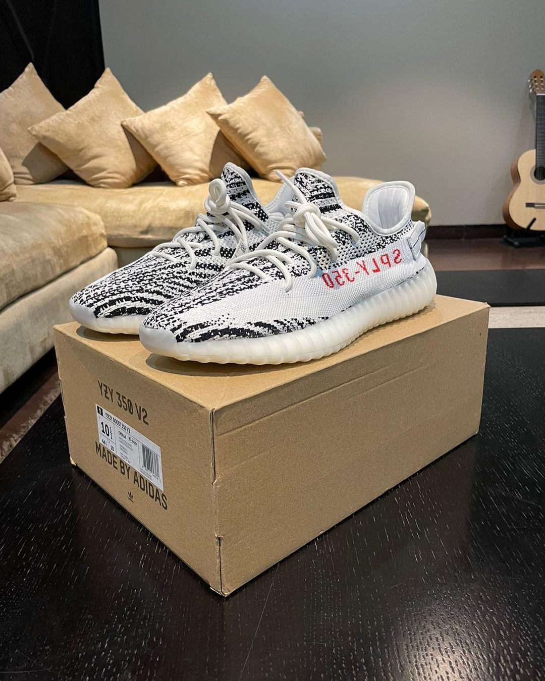 Yeezy 350 v2 zebra