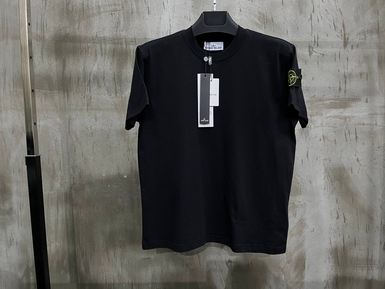 T-shirt stone island