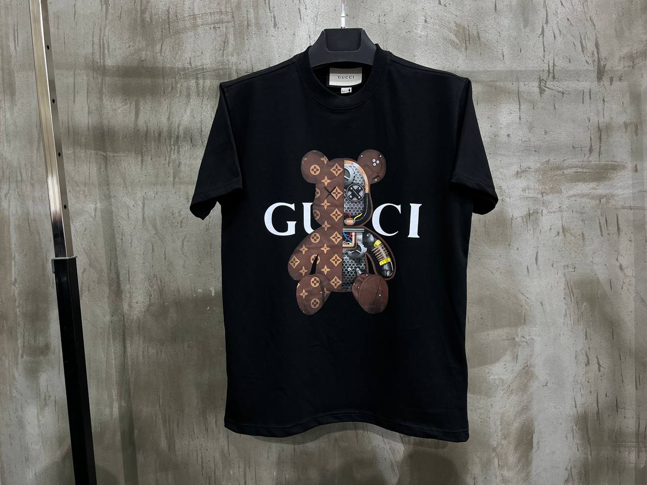 T-shirt GUCCI * LOUIS VUITTON